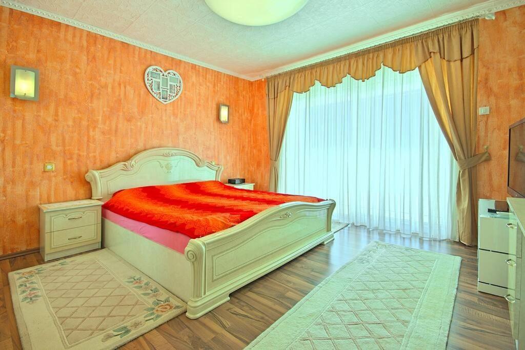 Apartment Sani *